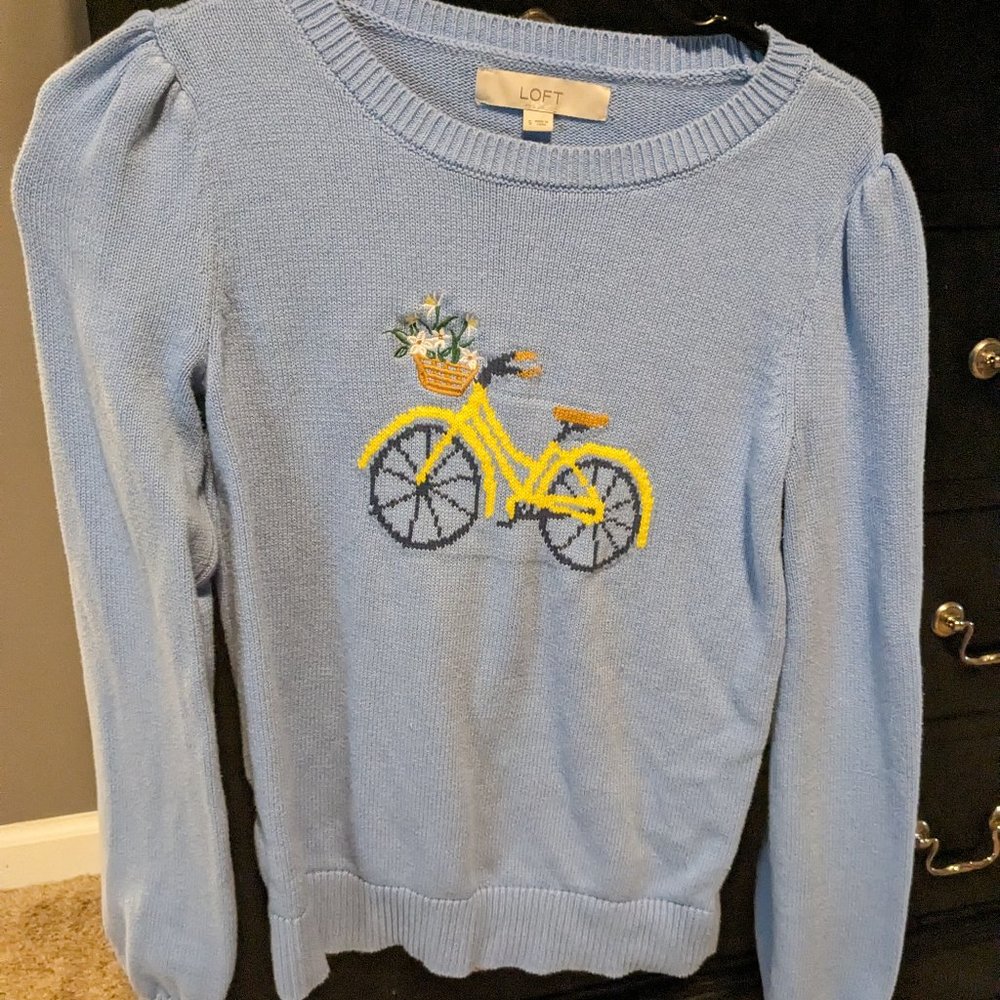 The Loft Women's sweater no stains size small